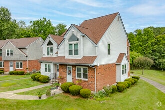 Building Photo - Westfield Glen