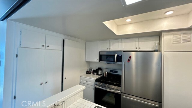 Foto del edificio - 7025 Glade Ave
