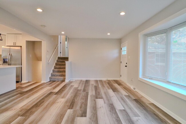 Building Photo - 6113 Spring Ln