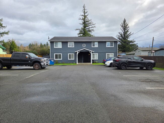 Foto del edificio - Newly Remodeled Two Bed One Bath Unit in the Heart of Sultan