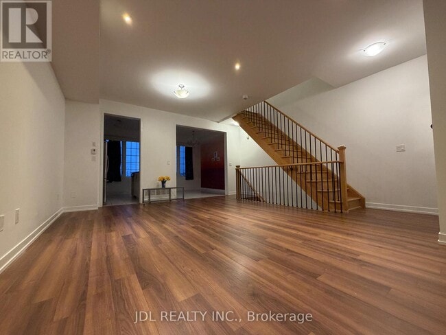 Building Photo - 302 Clay Stones St