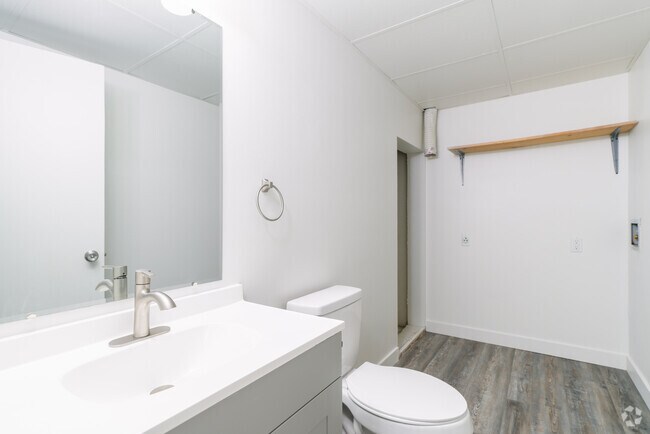 3 habitaciones, 2 baños - 120 m² - Baño - Westmont Apartments