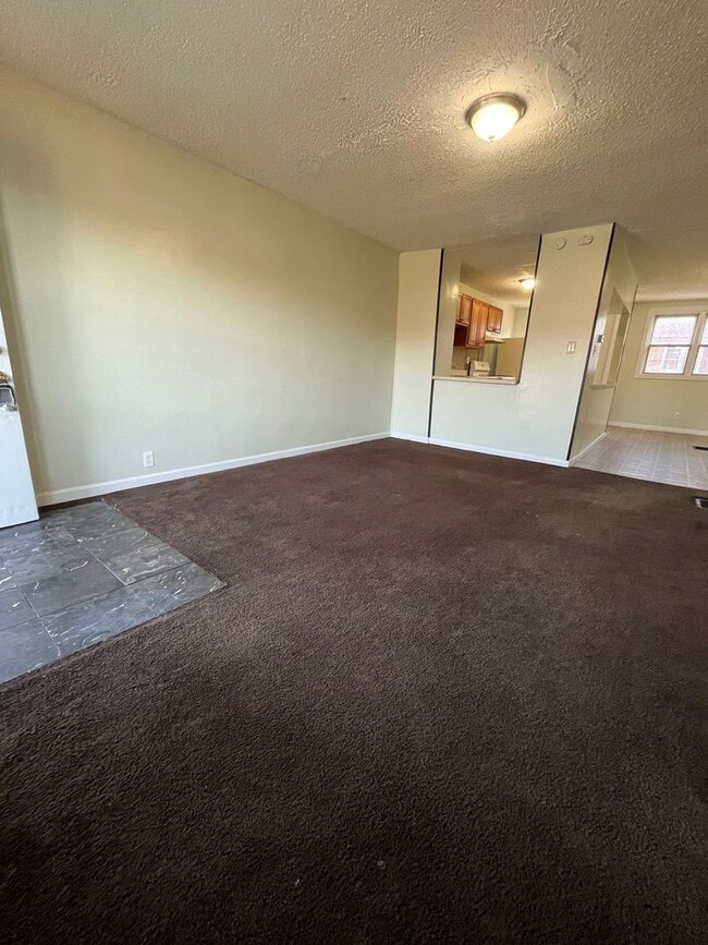 Building Photo - Spacious 3 Bedroom 1 Bath in Folcroft