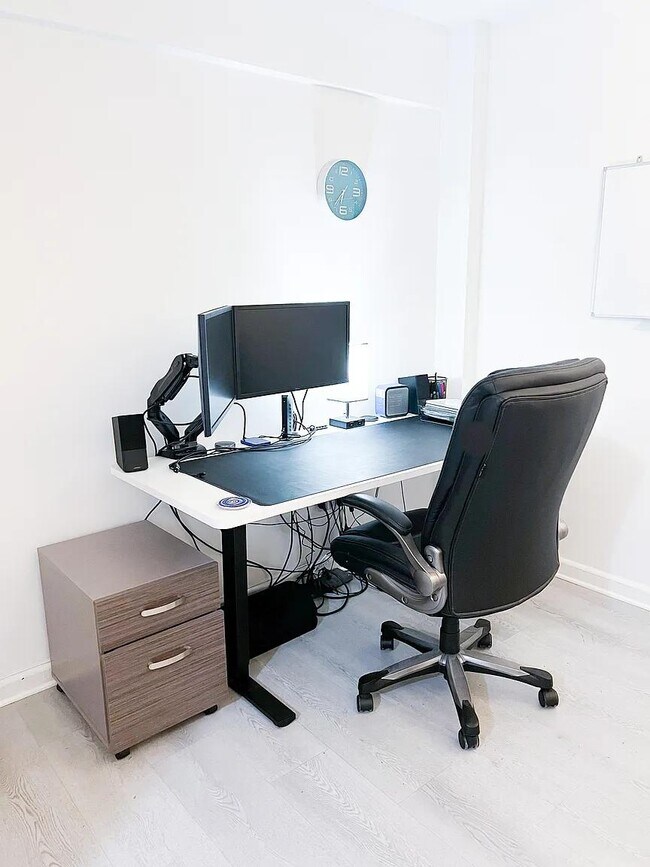 Foto del edificio - 2141 I St NW