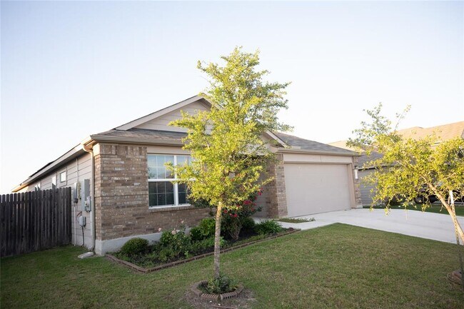 Foto del edificio - 423 Bluejack Wy
