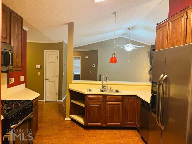 Foto del edificio - 2213 Heritage Crossing SW