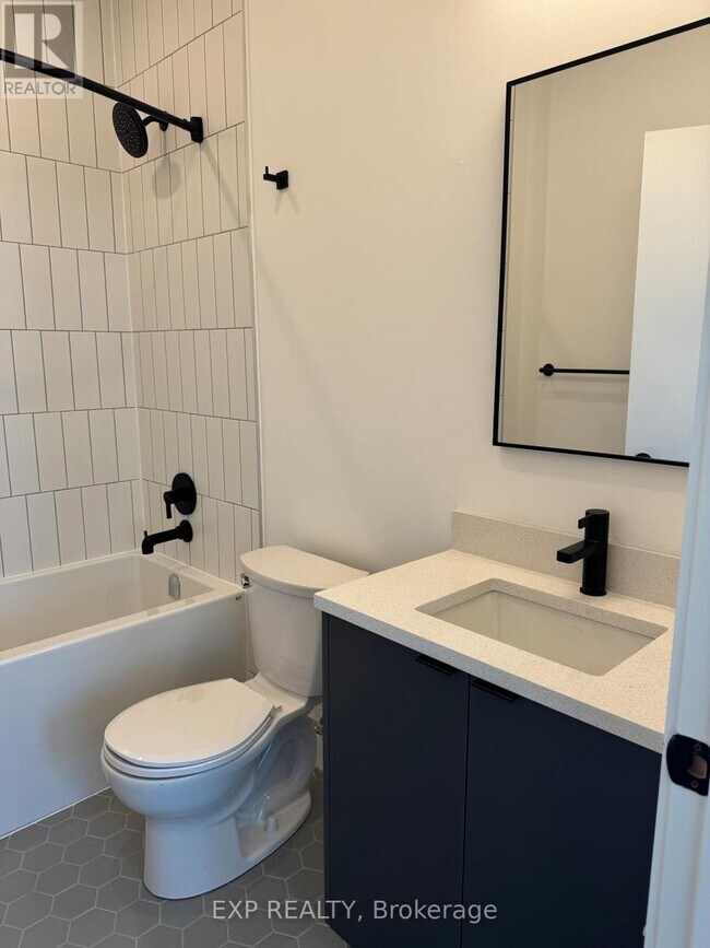 Photo du bâtiment - 1600 James Naismith Dr