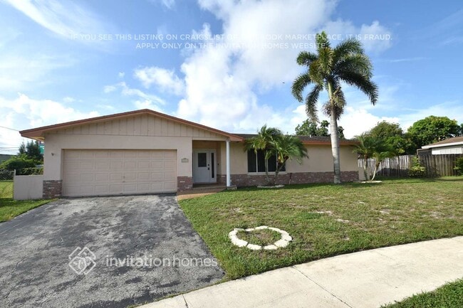 Building Photo - 5220 SW 8th Ct