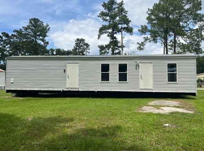 Building Photo - Earls Lot # 7