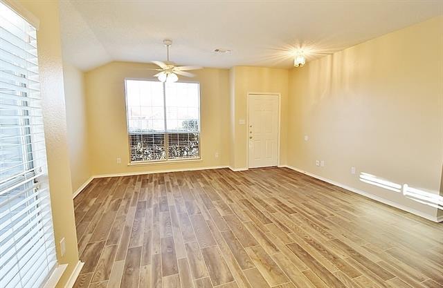 Building Photo - 948 Applewood Dr