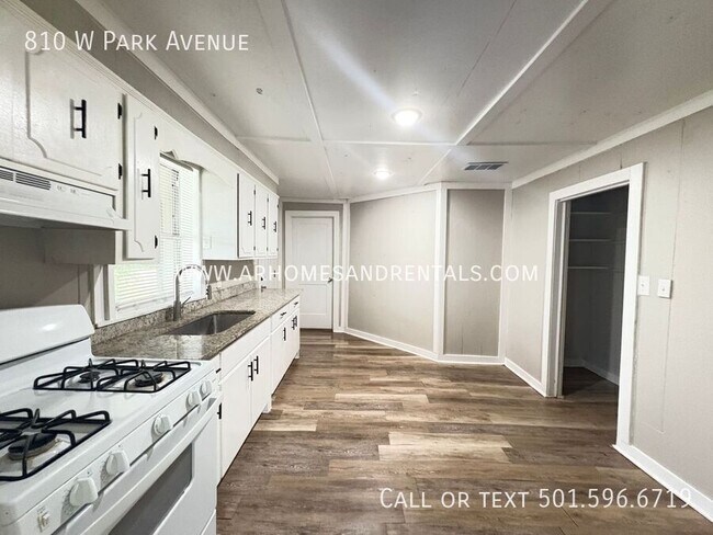 Foto del edificio - 810 W Park Ave