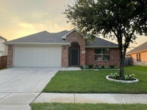 Building Photo - 1712 Lake Wood Trl
