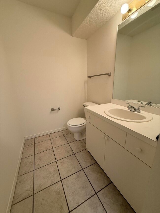 Building Photo - 946 Rachel Dr