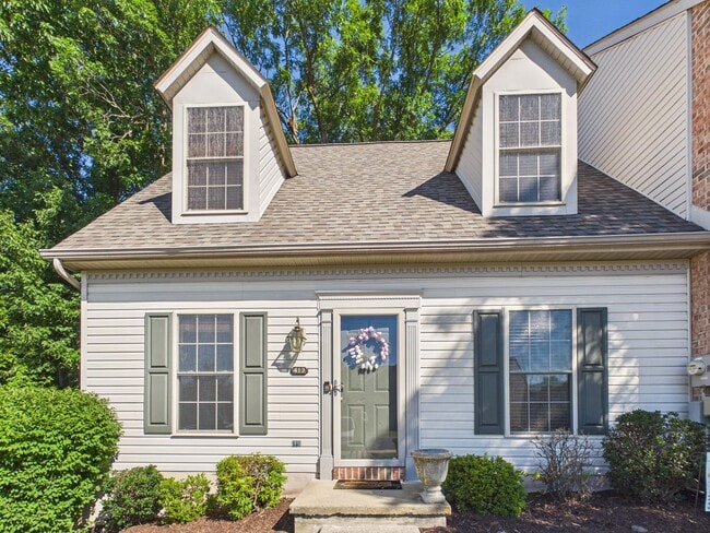 Building Photo - 413 Waverly Woods Dr
