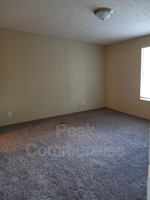 Building Photo - 161 Shady Brook Hts