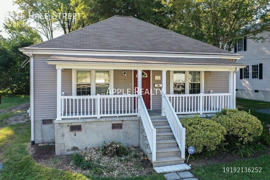 Photo - 915 Hale Street