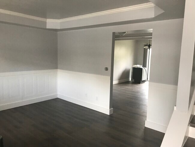 Building Photo - 1249 N 400 E