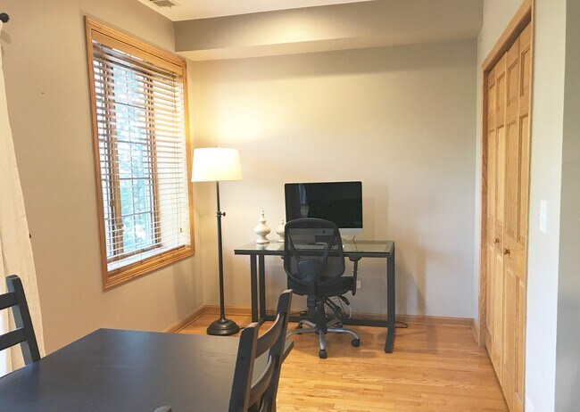 Foto del edificio - 1517 N Ashland Ave