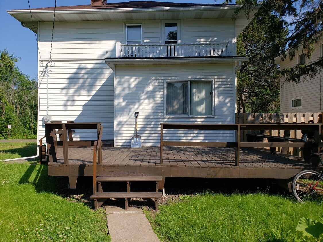 Primary Photo - 1517 Waverly Ave