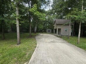 Building Photo - 667 Miller Dr