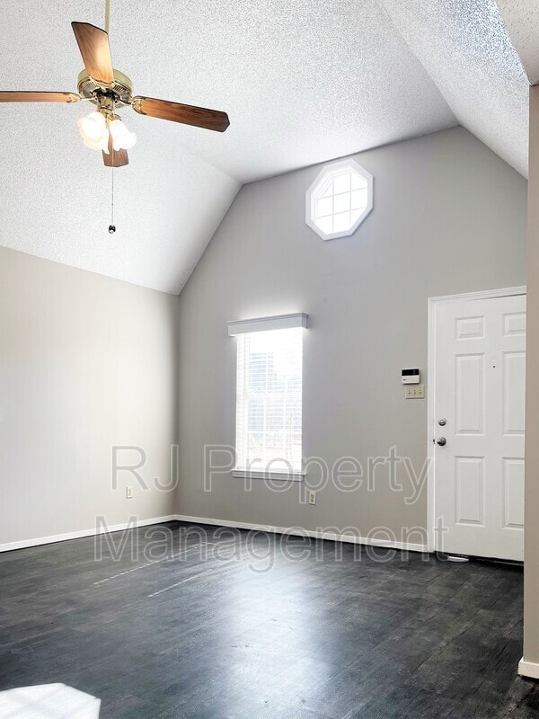 Photo - 8226 Town N Country Dr Townhome