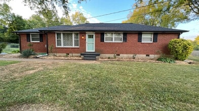 Building Photo - 2927 Hillhurst Dr