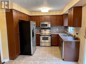 Building Photo - 4 Catherine Dr