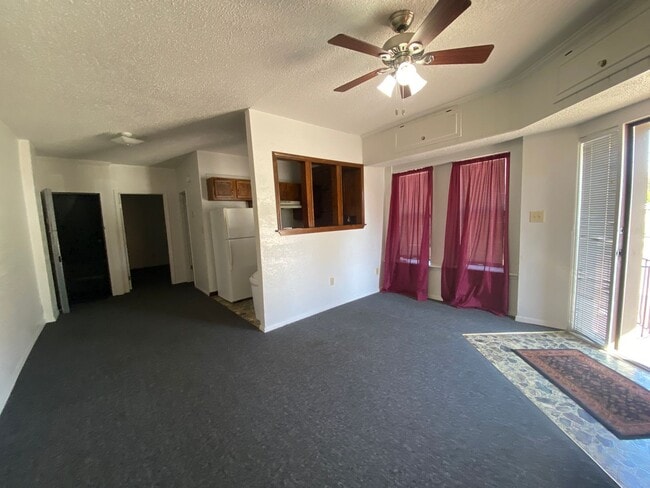 Foto del edificio - 1100 W Monroe Ave