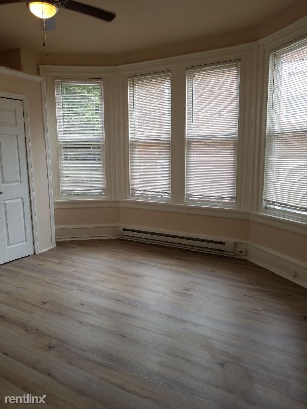 Foto del edificio - 431 E Walnut Ln