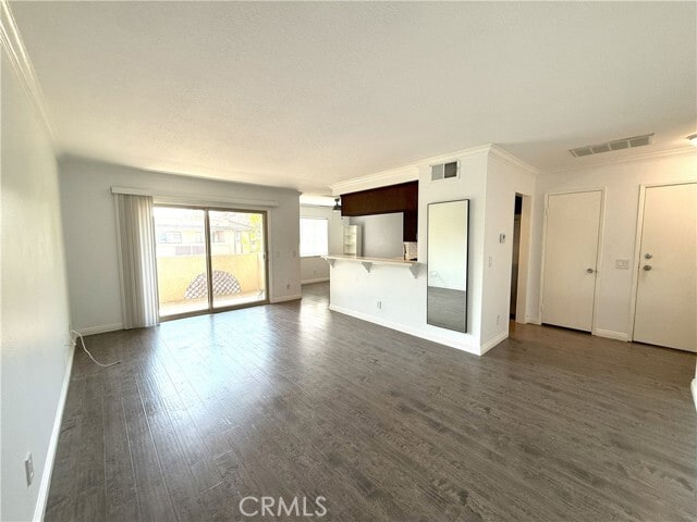 Building Photo - 25297 Tanoak Ln