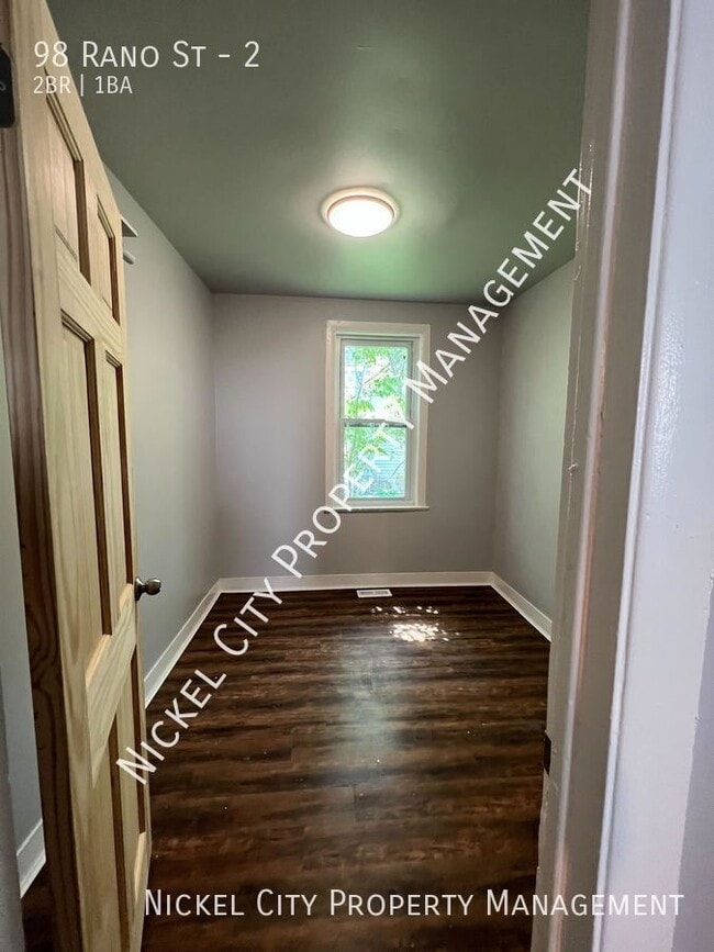 Foto del edificio - 98 Rano St