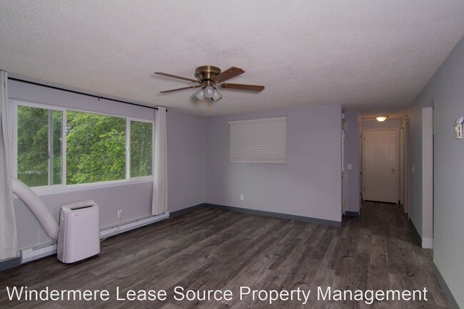 Building Photo - 2033 S Garfield Rd