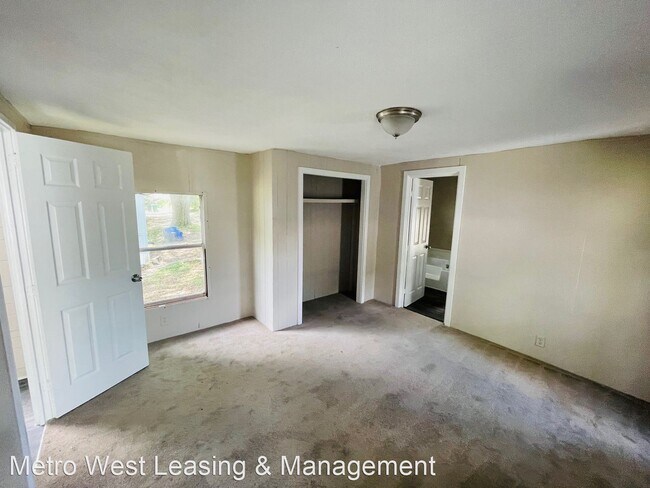 Building Photo - 2 br, 2 bath House - 411 Bush Street, Lot #2