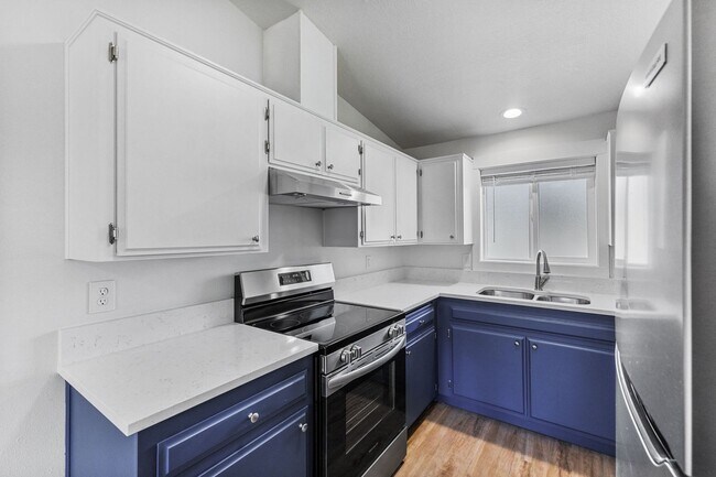 Foto del edificio - Beautifully Renovated 3-Bedroom Home in Qu...