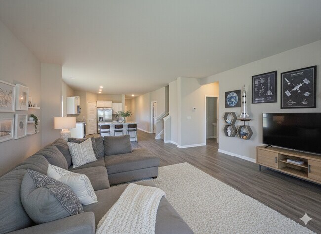 Foto del edificio - 235 Faded Rose Ln