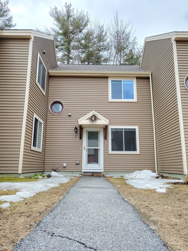 Building Photo - 378 Portland Rd