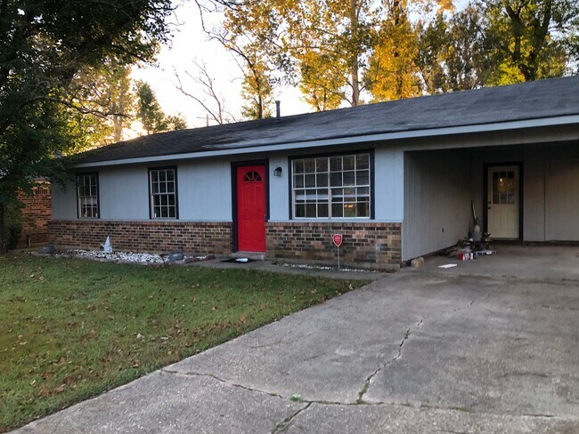 Foto del edificio - $250 OFF MOVE IN SPECIAL for this Keithvil...