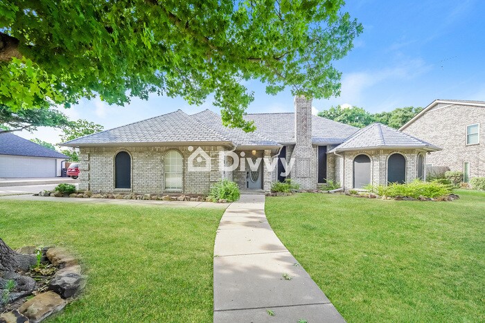 Primary Photo - 9125 Timber Oaks Dr