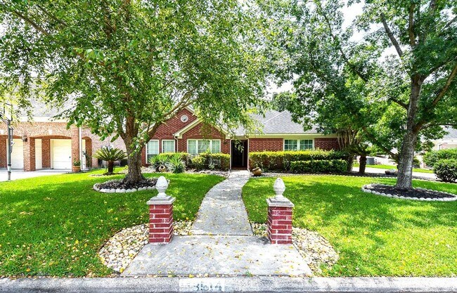Building Photo - 18514 Tranquility Dr