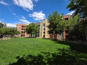 Building Photo - 62 E Serene Ave