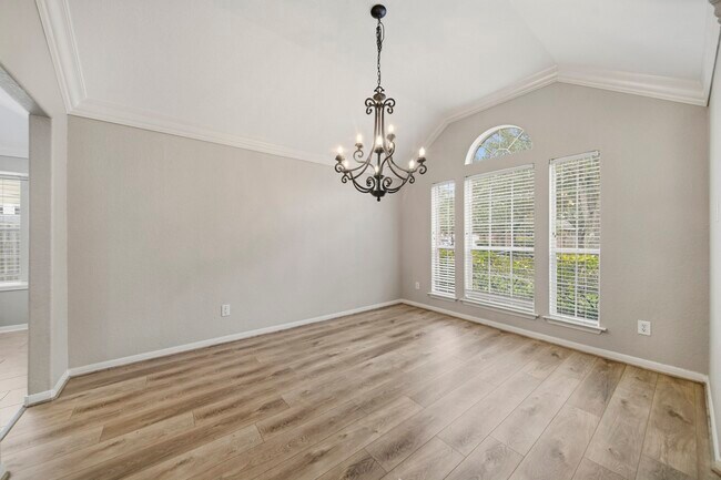 Foto del edificio - 3907 Plum Hill Ln