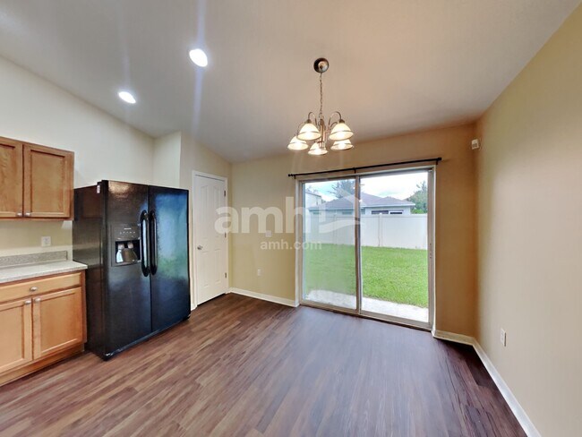 Building Photo - 9742 Simeon Dr