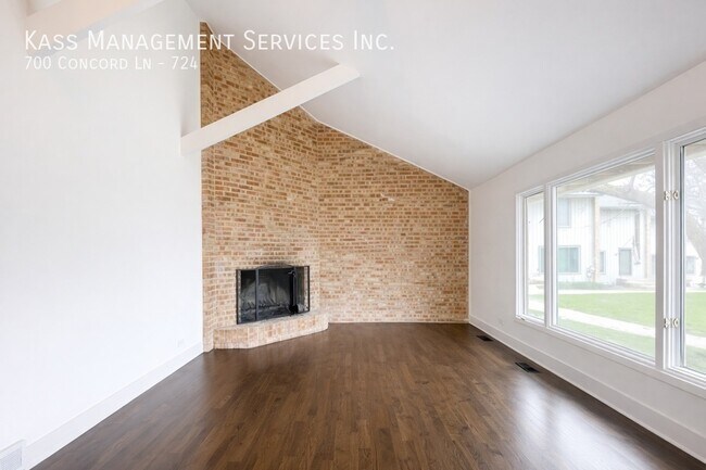 Foto del edificio - 700 Concord Ln