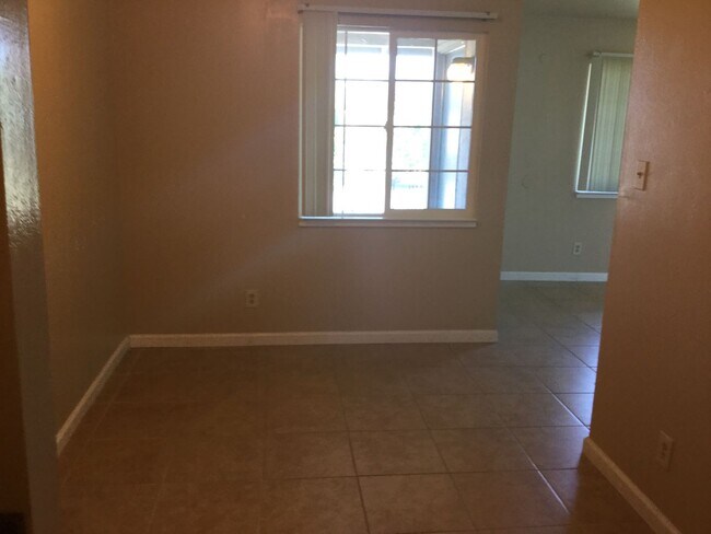 Foto del edificio - Cute upper-level 1bd. in Rohnert Park ~ Available NOW