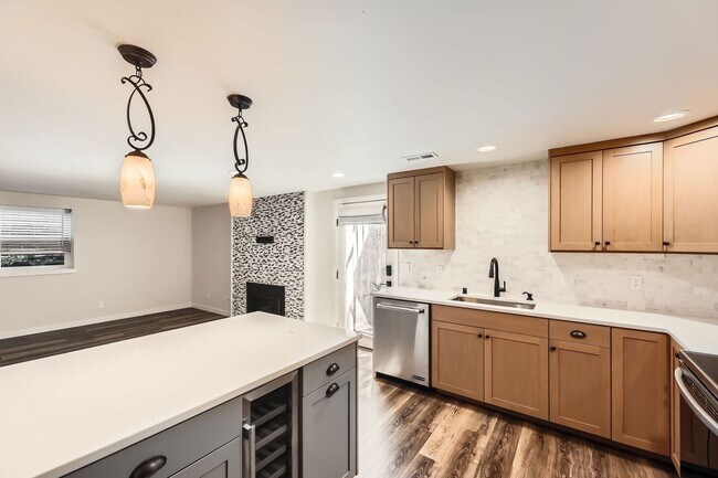 Foto del edificio - 4828 Delaware Ave