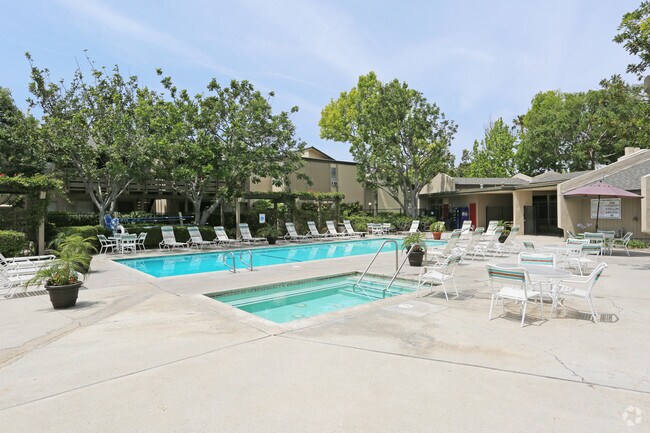 Apartments Under 1 500 In Costa Mesa Ca