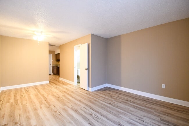 Foto del edificio - 231 Belle Terre Blvd