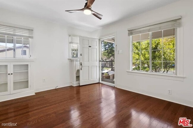 Foto del edificio - 1 br, 1 bath Condo - 5126 Windermere Ave