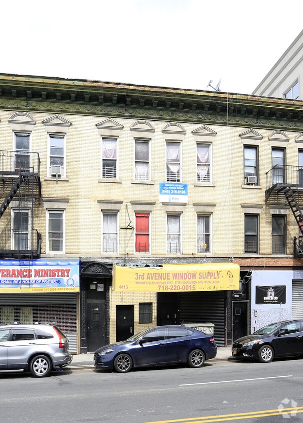 Building Photo - 4415 3rd Ave