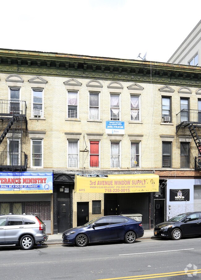 Building Photo - 4415 3rd Ave